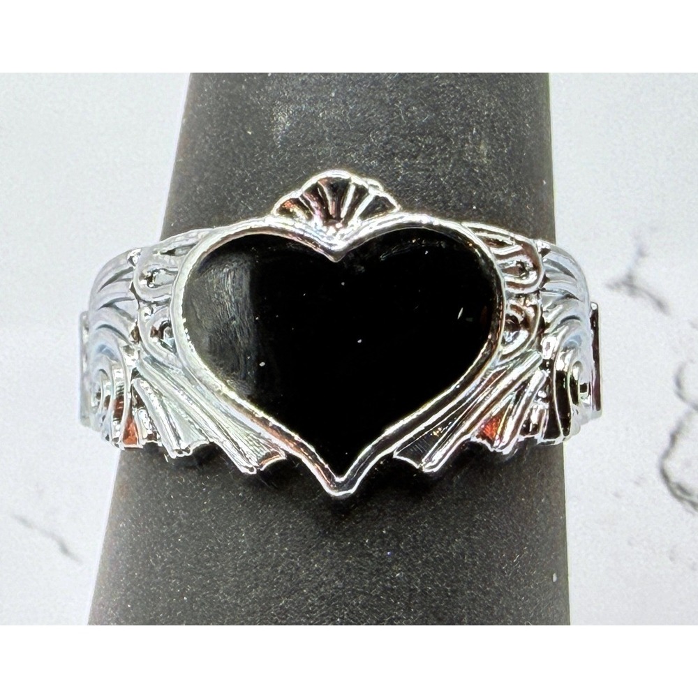 Black Glass Heart Ring Size 8.5 Silver Tone Ornate Statement Band